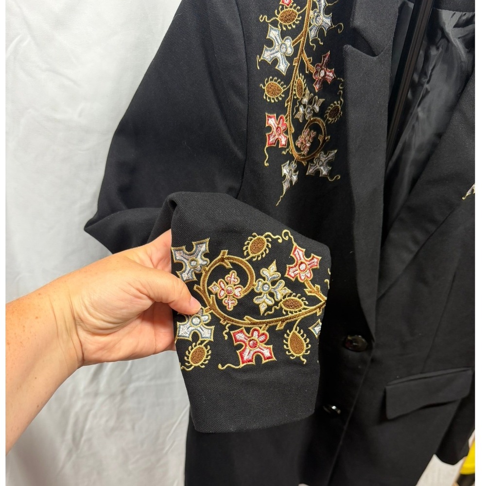 Disturbia $135 Women's Nasturtium Floral Jewel-Tone Embroidered Relaxed Blazer - Picture 5 of 10